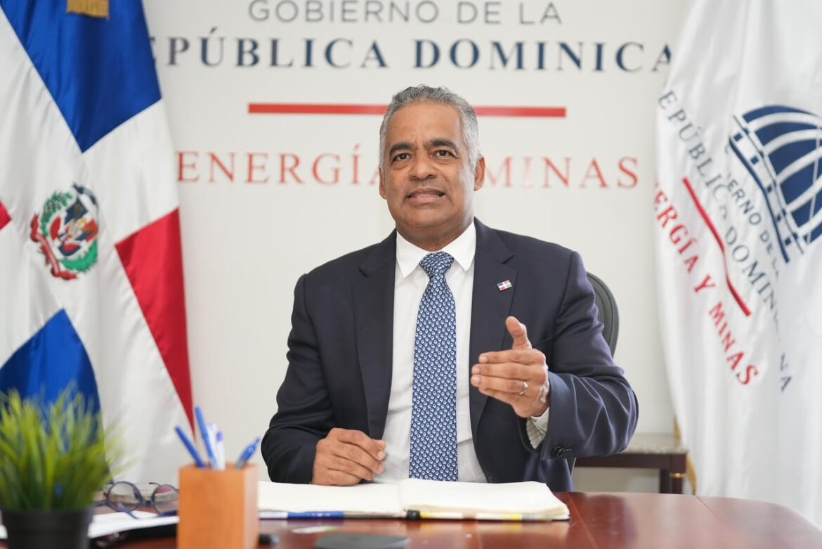 Ministro de Energía exhorta a reducir el consumo eléctrico por altas temperaturas prevista para agosto