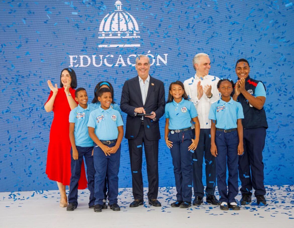 Presidente Abinader: “La República Dominicana que soñamos para el 2036 comienza hoy, en cada aula que abre sus puertas”