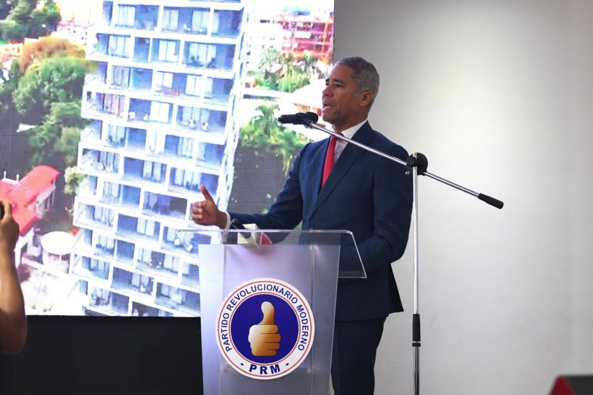 Presidente PRM Santiago destaca avances del Gobierno de Abinader en favor de la educación dominicana