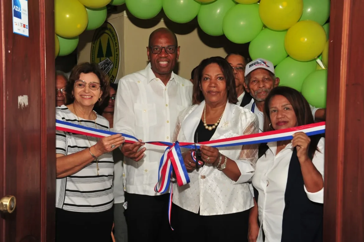 Coopnaprensa celebra 21 años con nueva oficina, rifa pro-fondos y excursión a Pedernales