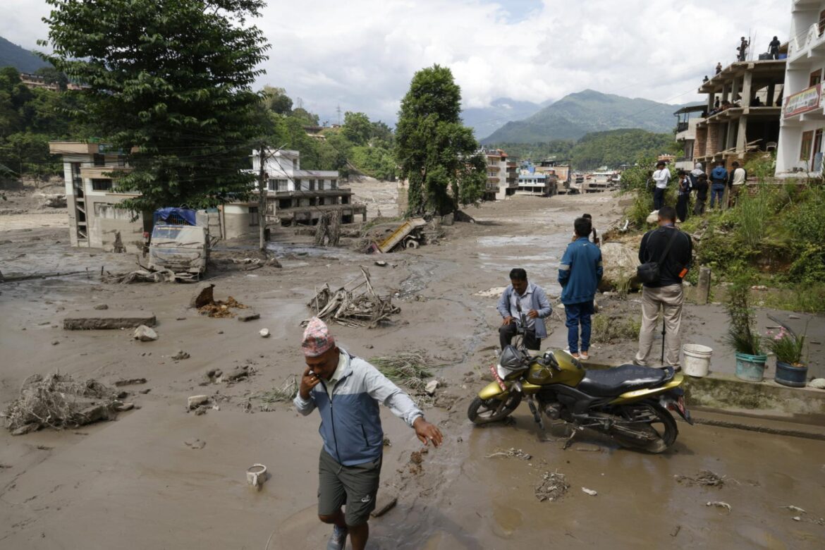 Nepal recupera 95 cadáveres tras devastadora riada en el norte del país