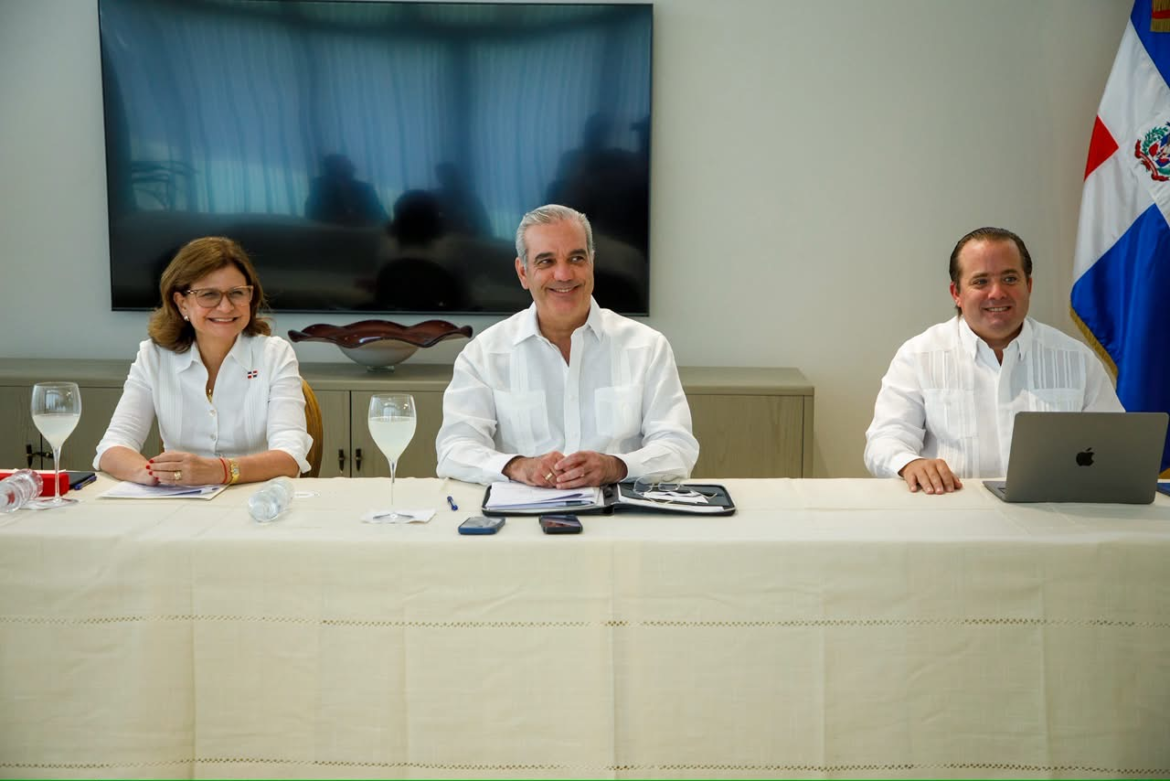 Santiago centra agenda presidencial con seguimiento a obras y nuevas inversiones