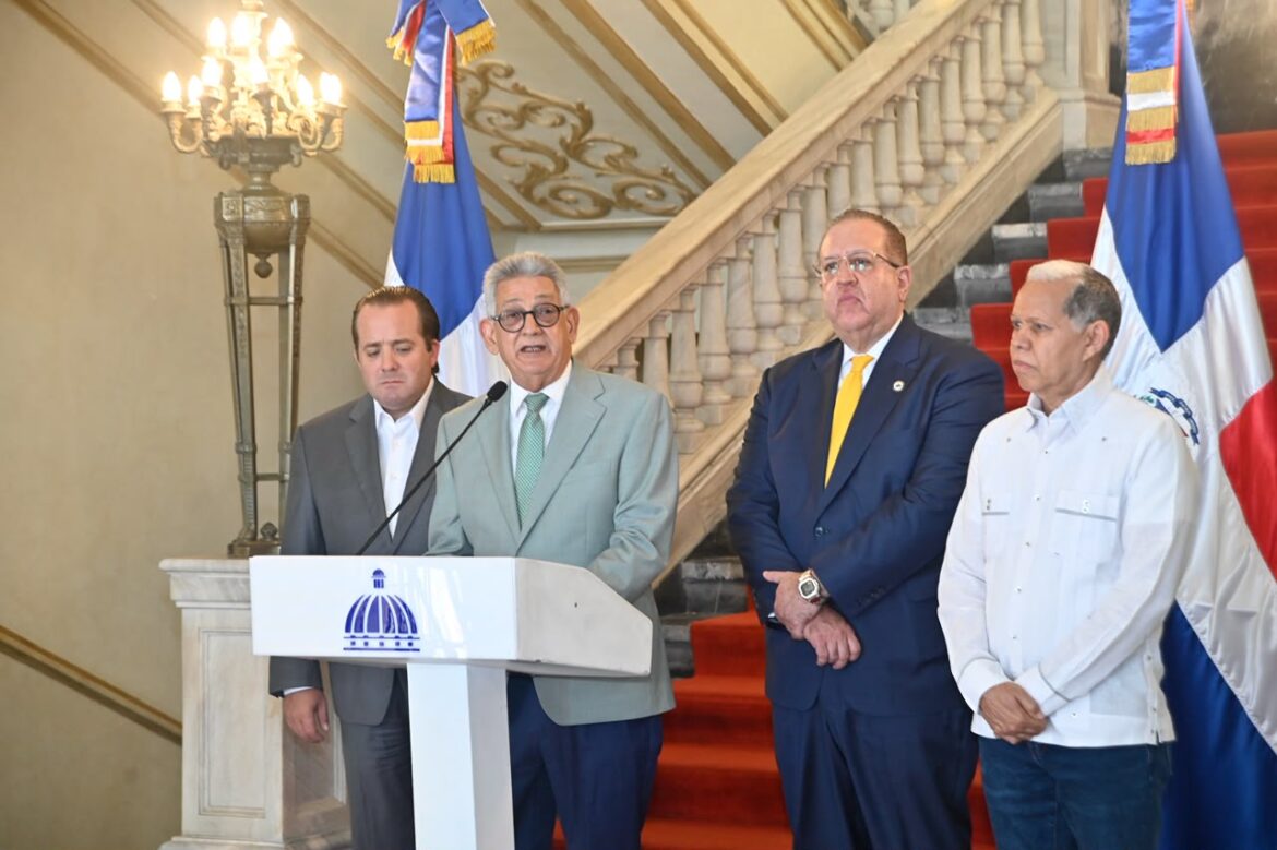 Gobierno deberá buscar RD$526 mil millones en financiamiento para cubrir déficit y deuda en 2027