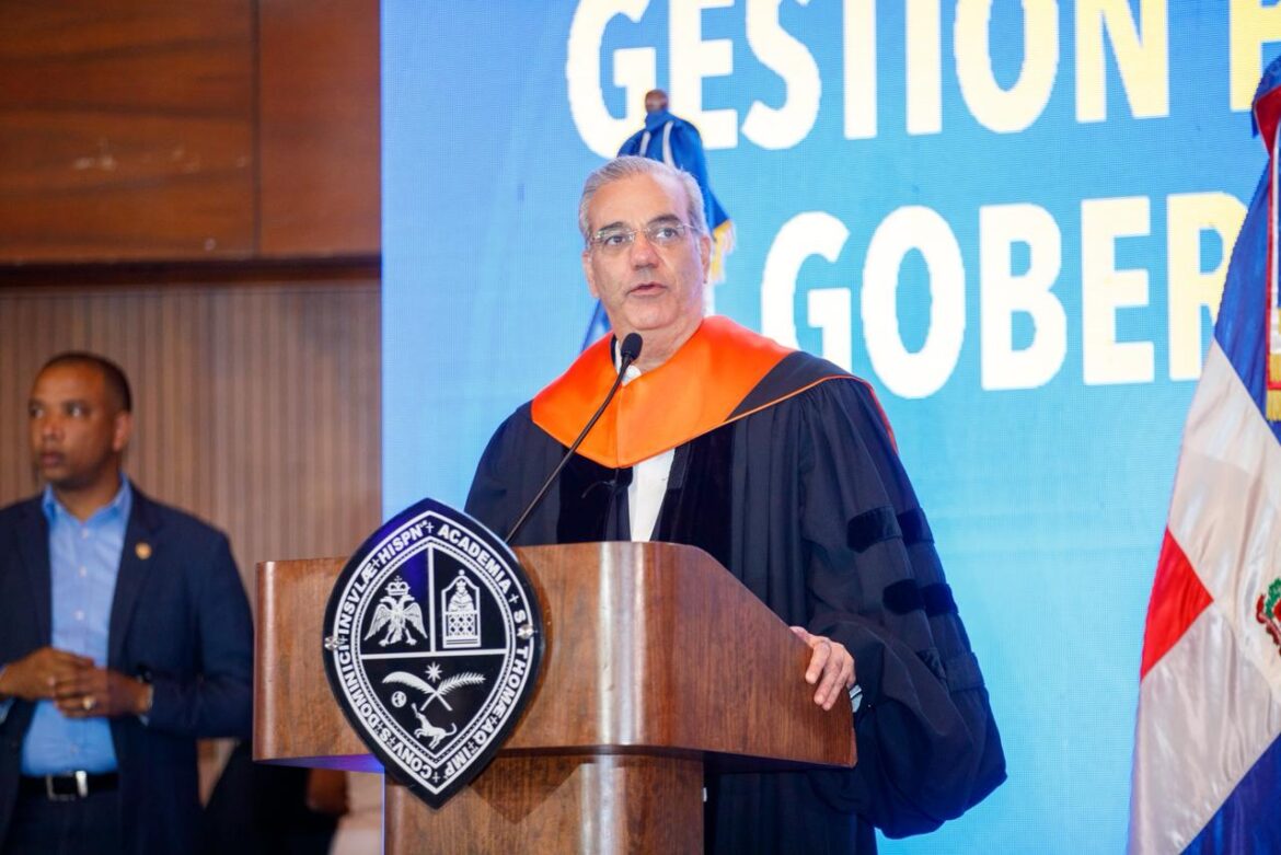 UASD y el INAP invisten 183 profesionales maestría Gestión Pública y Gobernanza