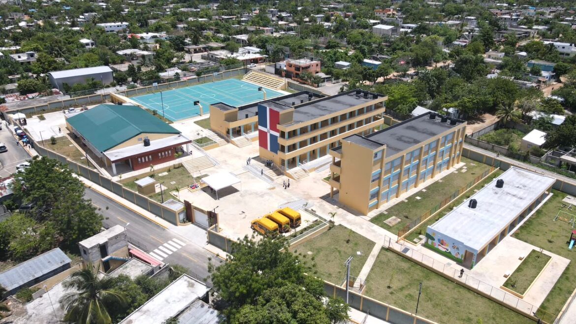 Más del 98% de los centros educativos funcionan normal en todo país, según Infraestructura Escolar