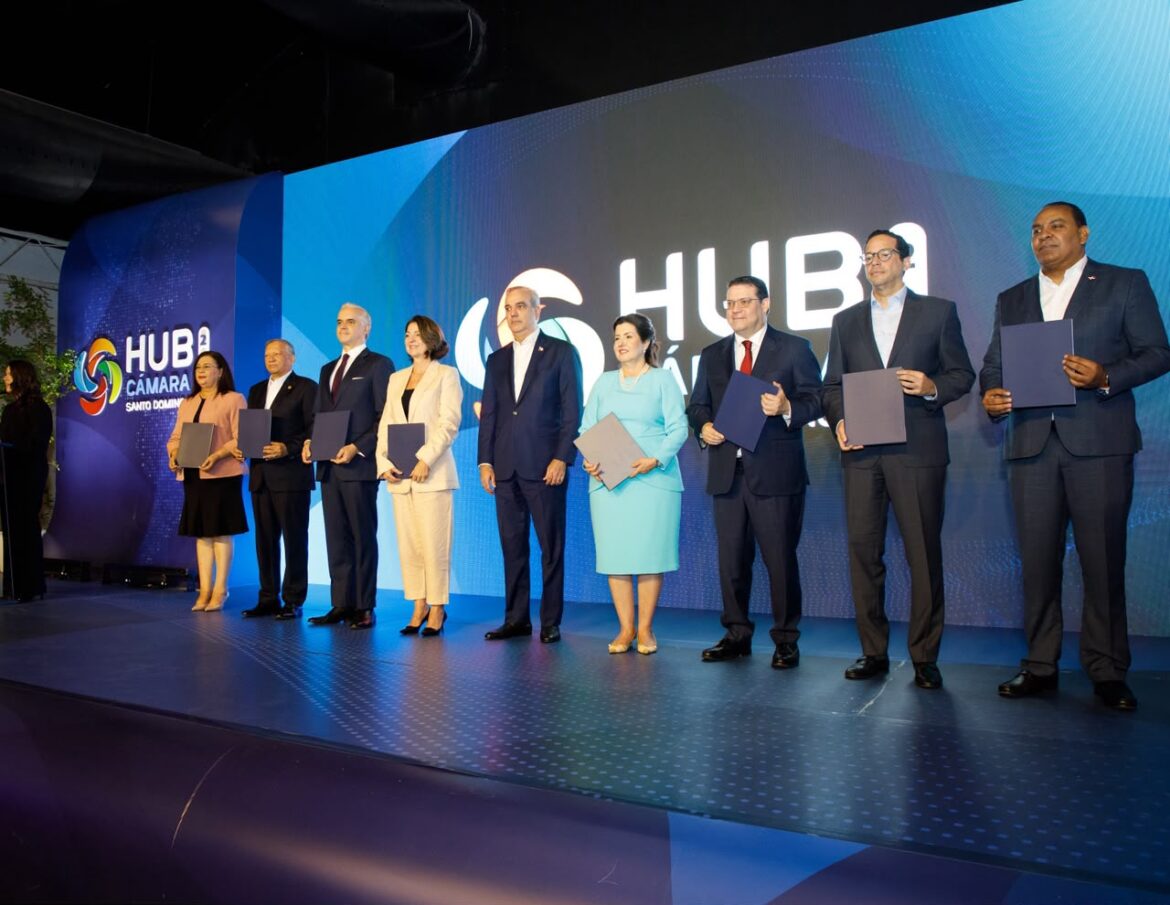 República Dominicana apuesta al talento digital con 50 mil becas de Amazon Web Services