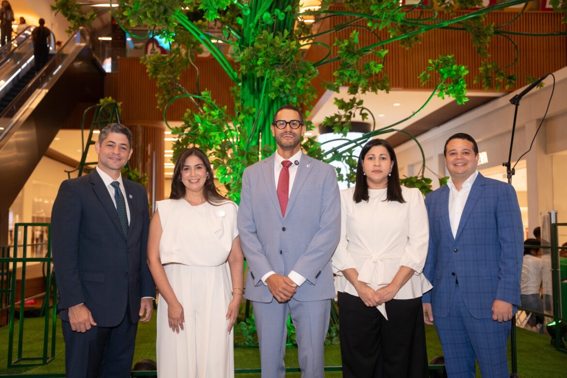 Árbol de la Esperanza Cibao inicia en Ágora Santiago Center una gran movilización por la solidaridad