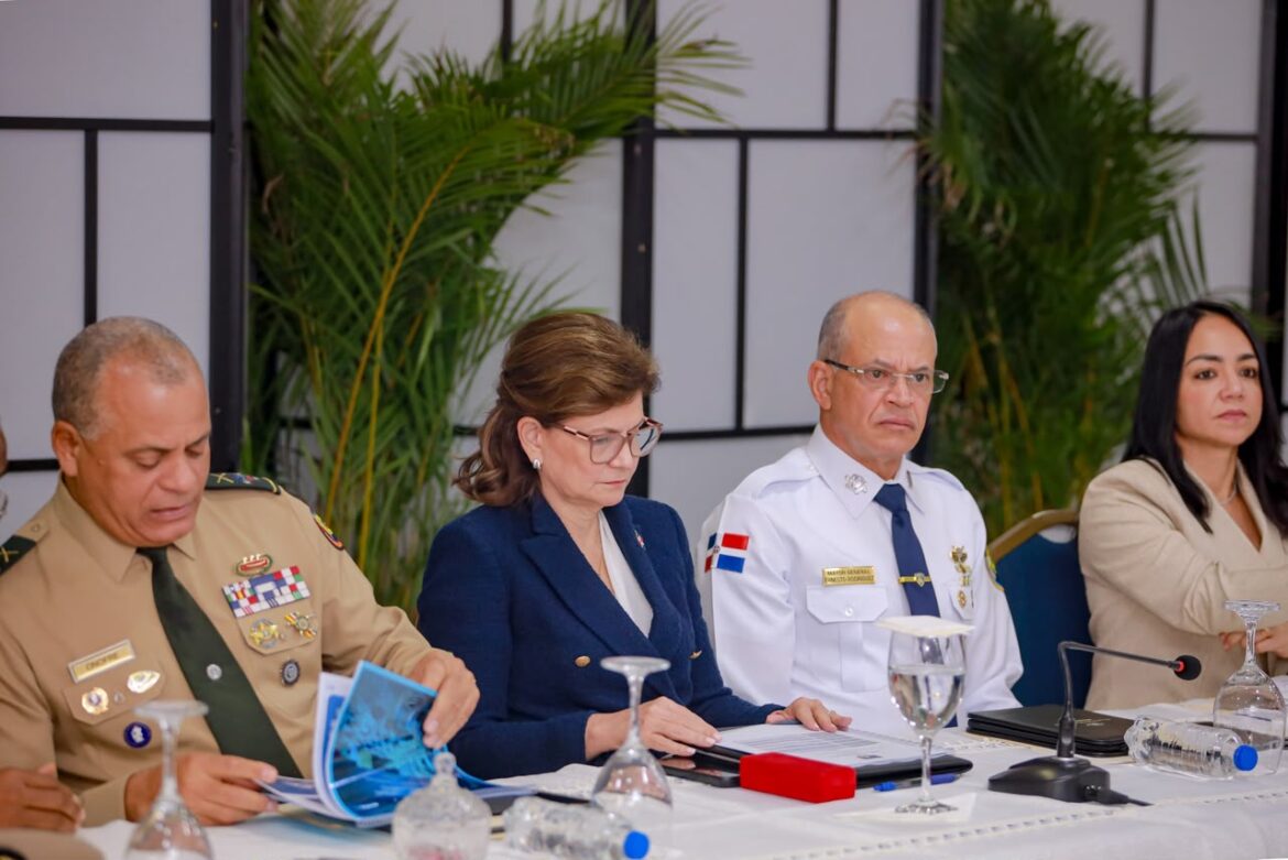 Raquel Peña encabeza reunión de seguimiento al Plan de Seguridad Ciudadana