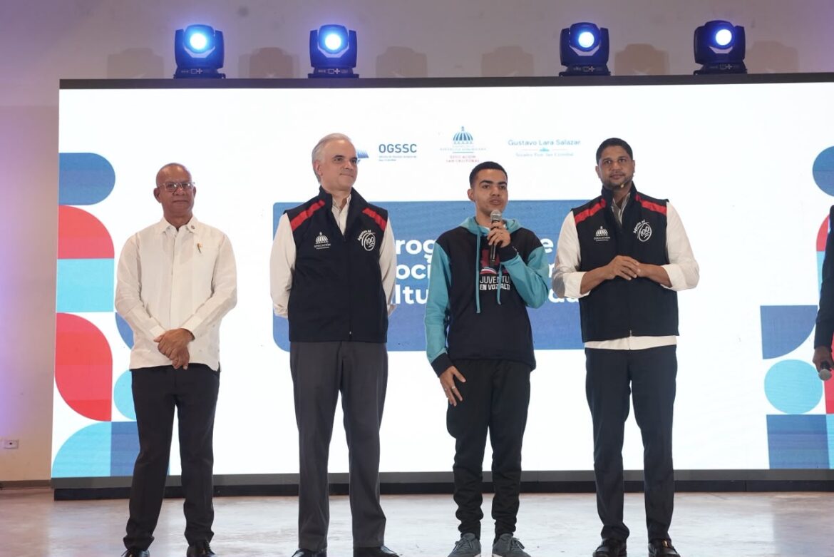 Luis Miguel De Camps resalta importancia de la labor social para formar jóvenes comprometidos con sus comunidades