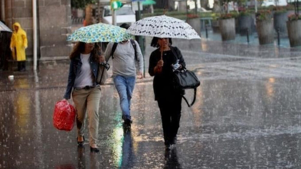 Fuertes lluvias provocan inundaciones en el Gran Santo Domingo; 25 demarcaciones están bajo alerta