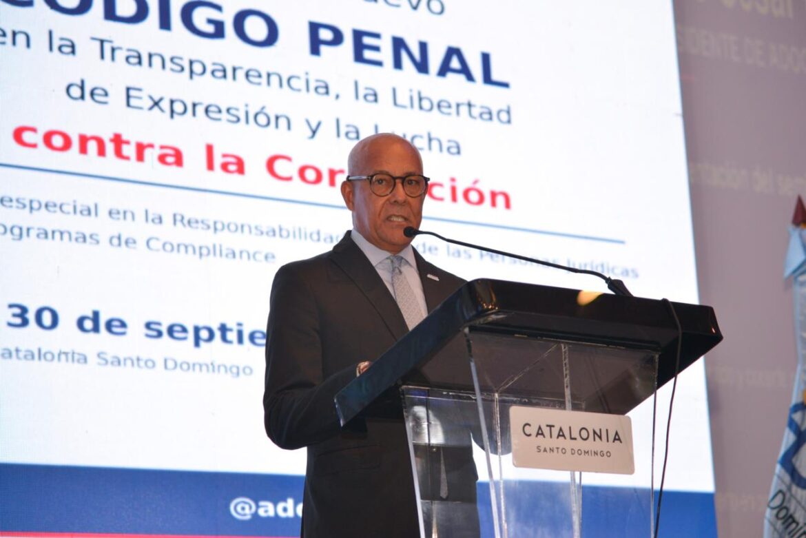 ADOCCO denuncia despachos cerrados y exige completar Suprema Corte