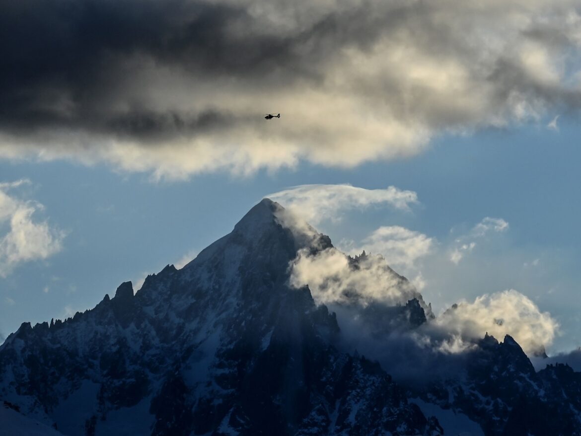 Mont Blanc mide ahora 4,807.47 metros, aunque expertos descartan que la montaña esté creciendo