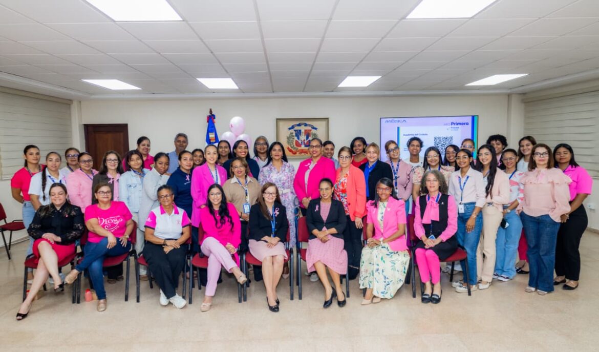 Fiscalía de Santiago imparte charla: “Detección temprana del cáncer de mama”